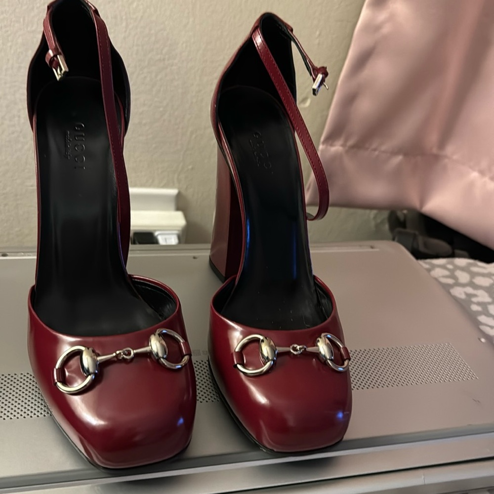Gucci Horsebit buckle Maryjane heels #gucciheels burgundy